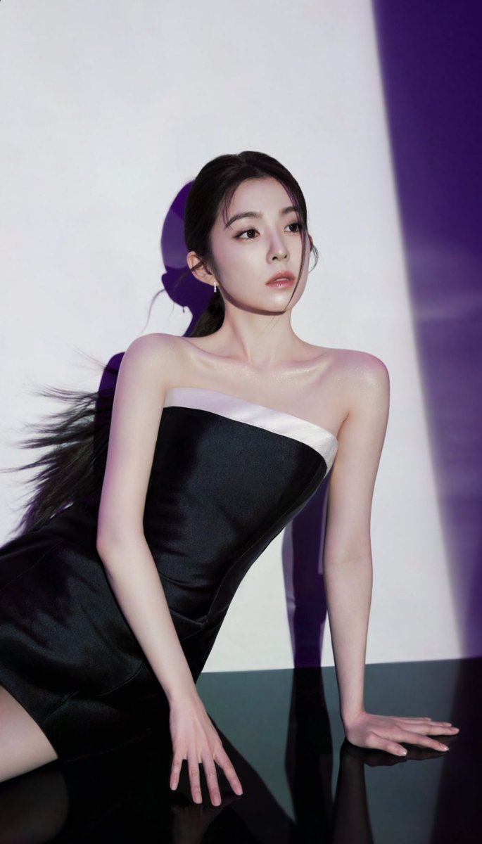 PopBase's tweet photo. Red Velvet's Irene stuns for 2ªN. https://t.co/eK0jjz0Z0l