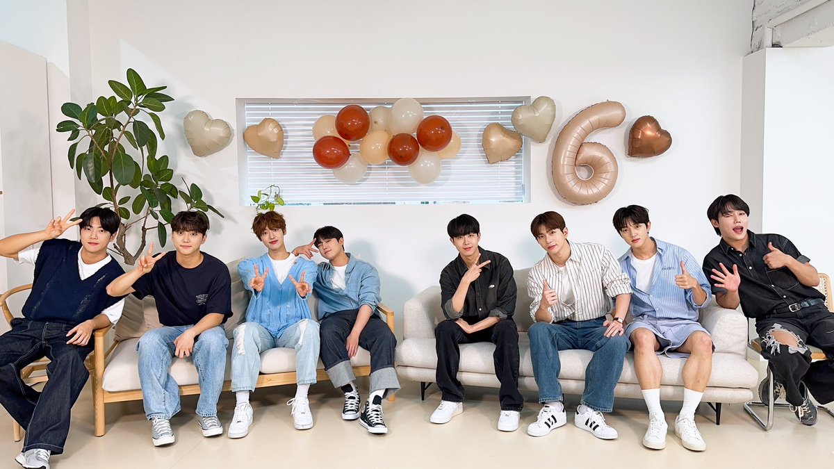 GoldenChild's tweet photo. [📸] 230828 #HAPPYGoldenChildDAY

니스들!
커피... 좋아해요? 
앞으로 남은 94년 골든차일드와 함께해요❤️

#GoldenChild #GNCD
#GoldenChild_6th_Anniversary https://t.co/LzRE5Xl022