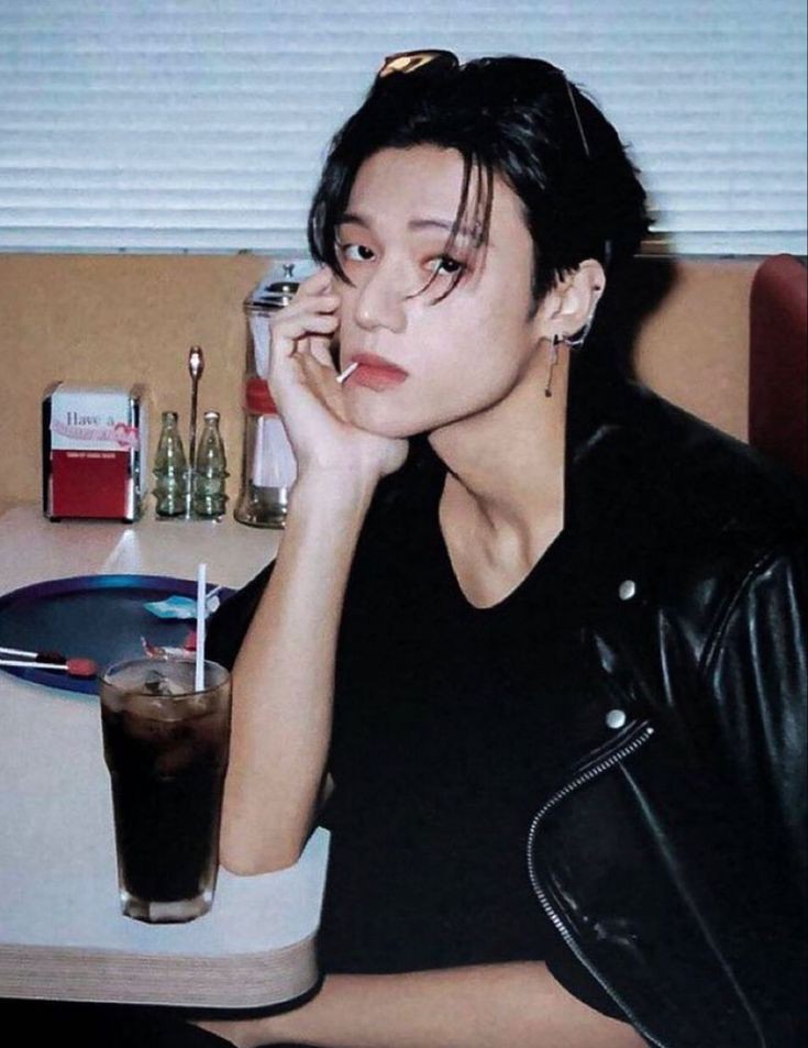 ionskymn's tweet image. 𝐿𝒶𝒸𝓊𝓃𝒶 —; a 낫웡, sanwoo au. A sequel of 𝐑𝐨𝐥𝐞𝐩𝐥𝐚𝐲 universe. 

Sejatinya, kisah mereka tidak pernah usai. 

© Ionskymn