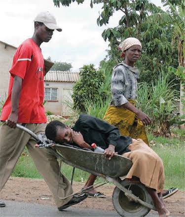 Am_Blujay's tweet image. Welcome to Zimbabwe where a chosen few eat while the masses suffer