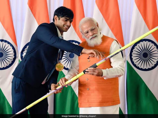 Narendra modi-नरेंद्र मोदी-fc (@nageshwaghmode9) on Twitter photo 23 अगस्त को भारत चांद के दक्षिणी ध्रुव पर पहुंचने वाला पहला देश बना।
24 अगस्त को 18 साल के आर प्रज्ञानंदा ने शतरंज में वो कारनामे किए जिससे देश गर्वित हुआ।
26 अगस्त को भारत पहली बार 4×400m रिले रेस के फाइनल में पहुंचा।
27 अगस्त को नीरज चोपड़ा ने गोल्ड जीता।
धन्यवाद देश मेरे❤️ 23 अगस्त को भारत चांद के दक्षिणी ध्रुव पर पहुंचने वाला पहला देश बना।
24 अगस्त को 18 साल के आर प्रज्ञानंदा ने शतरंज में वो कारनामे किए जिससे देश गर्वित हुआ।
26 अगस्त को भारत पहली बार 4×400m रिले रेस के फाइनल में पहुंचा।
27 अगस्त को नीरज चोपड़ा ने गोल्ड जीता।
धन्यवाद देश मेरे❤️
