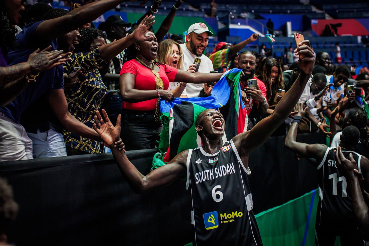 SSBFed's tweet photo. 🇸🇸 A historic win for the Bright Stars and South Sudan.

TOGETHER! ❤️

#WinForSouthSudan https://t.co/PyOYPHEwGz