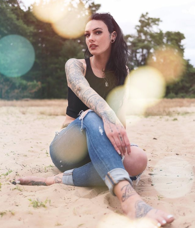ParkerBuckPht's tweet photo. In a grateful heart there is eternal summer.
#photomodel #hobbymodel #womenmodel #piercingmodel #tattoomodel #fashionmodel #portraitmodel #model #photomodel https://t.co/sGq0Zh29x6
