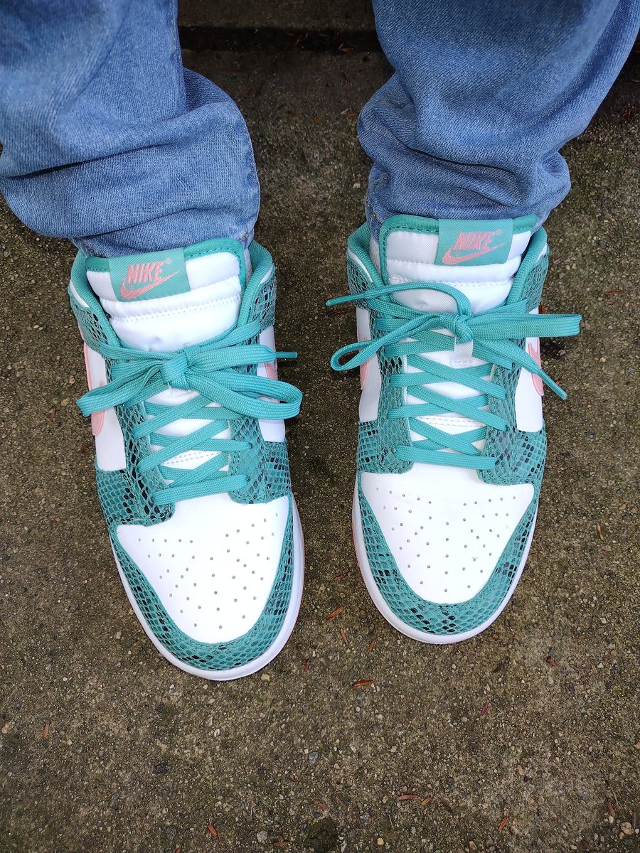 #KOTD

Dunk Low- Washed Teal 🐍🩵💚

Happy Monday! Strive to be the best version of yourself today!! Love y'all have a blessed day ✌️🙏💚🩵
#FreeRee
#DunksonDeck
#mykicks12exclusive
#yoursneakersaredope
#snkrsliveheatingup