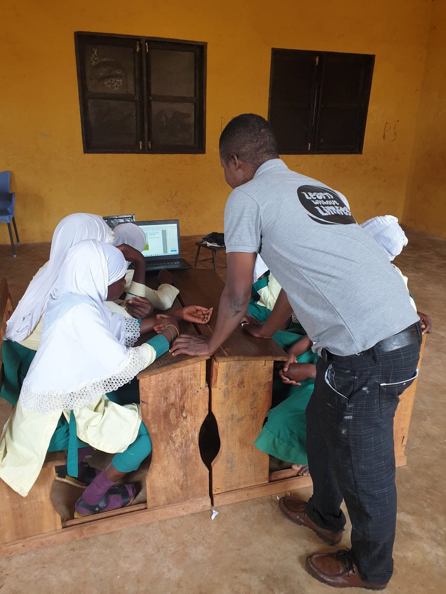 RuralLiteracy's tweet photo. Did you know that Moodlebox courses cover a wide range of subjects, from math and science to art and literature? Our beneficiaries are getting a well-rounded education thanks to this innovative platform. https://t.co/gz3DDzYbEb