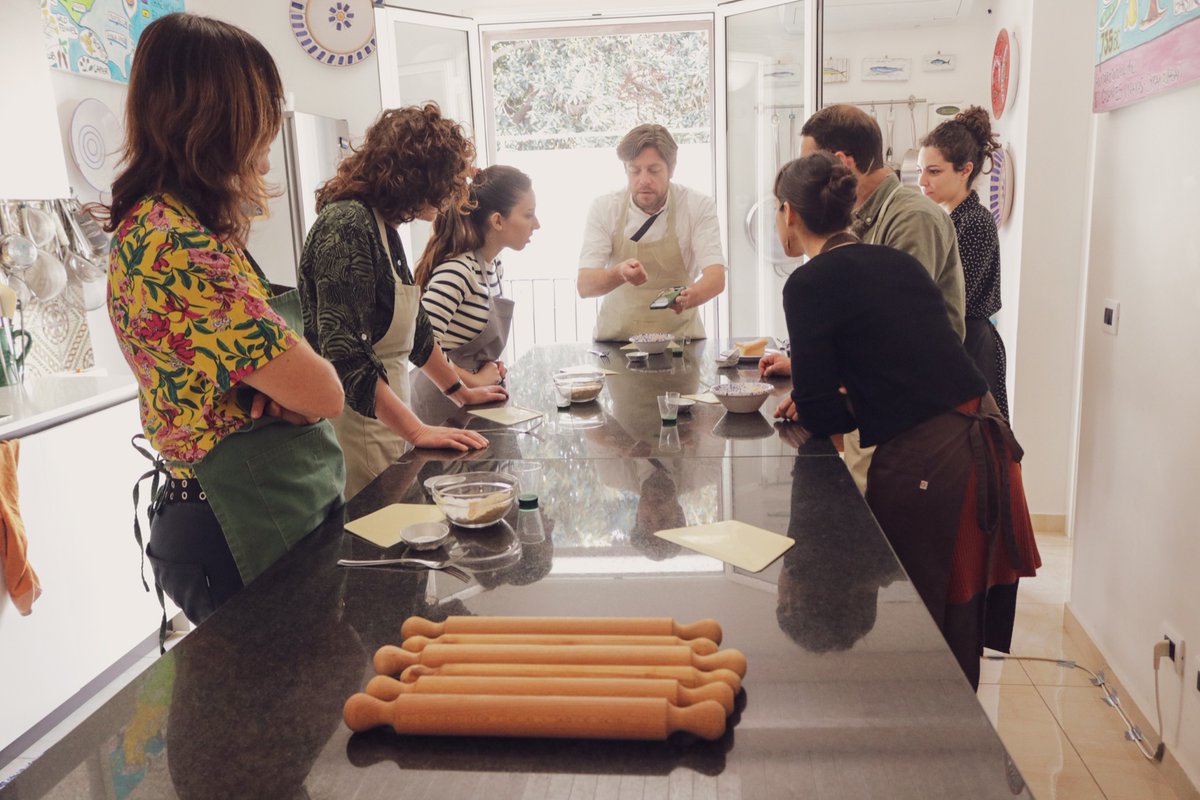 Live fact checking!
.
#cookery #cookinglesson #cookingclass #chefmichaelsampson #handson #makeityourself #recipe #goodfood #activity #experience #thingstodo #mediterraneandiet #holiday #sicily #Sicilia #Palermo #delicious #sicilydelicious #sicilyfood #handmade #pasta