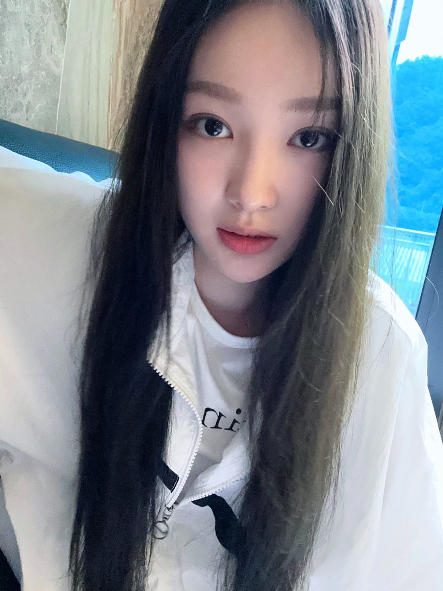 iMe_Dreamnote's tweet photo. 깐미소🤍 

#드림노트 #DreamNote #미소 #MISO https://t.co/CyPic5rzce