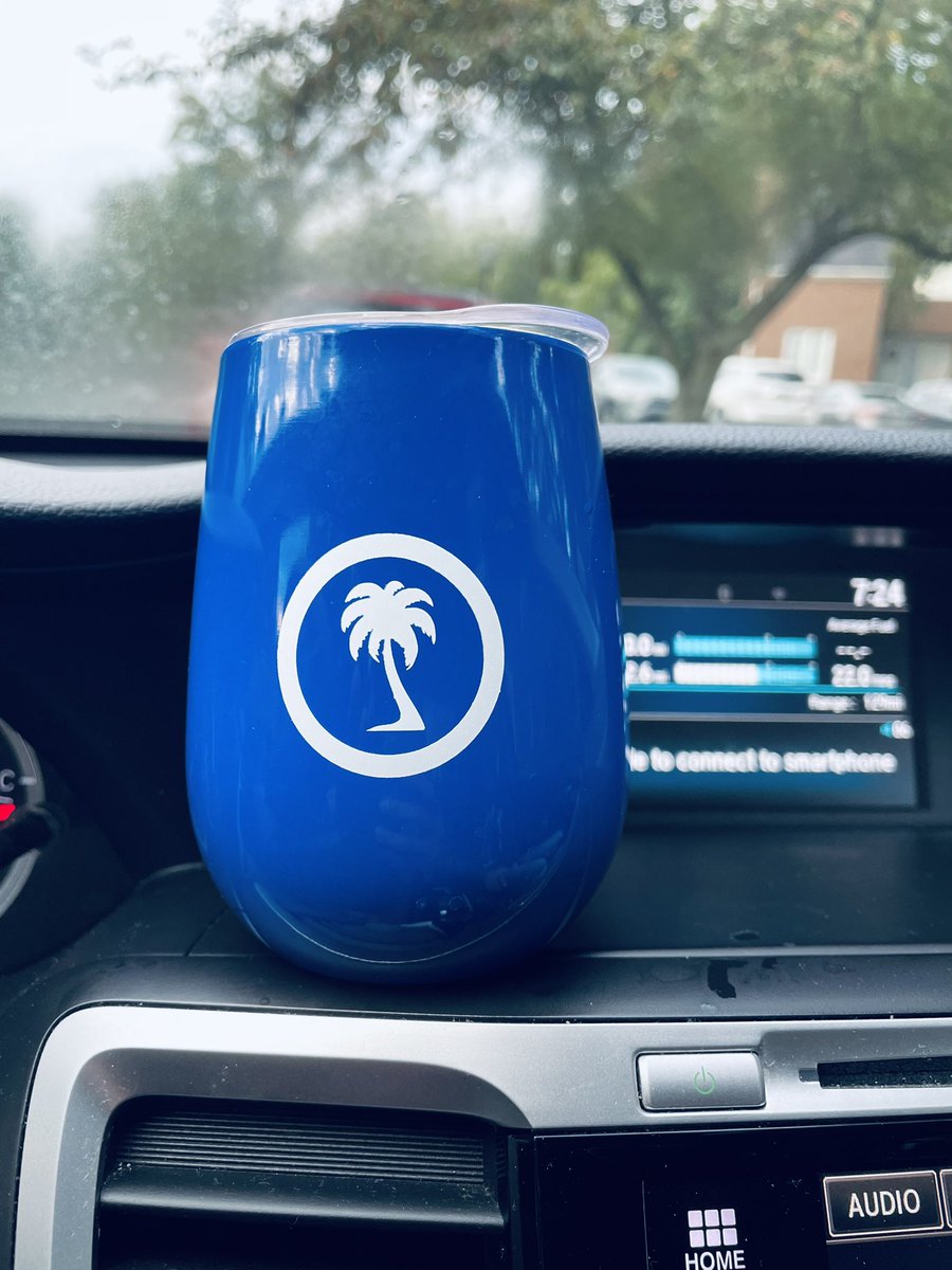 maver23's tweet photo. Buenassssssss
Para no perder la costumbre. ☕️🌴🇵🇷❤️ #Statehood4PR 🫶🏼 #CoffeeLover https://t.co/GlHwb19bWD