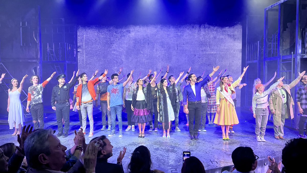 AlvaroCueva's tweet photo. "Amor sin barreras": https://t.co/dDuGnAf4wg @amorsbarrerasmx @tcentenarioof @gerryquiroz @OscarAlejoC @BibyGaytan @Luis_AcaShore @AxelOficial @Marc0le0n #AmorSinBarreras #WestSideStory #TeatroMusical #Musical #Teatro #BibiGaytan #AnaPaulaGaytan #Potro #Recomendacion #Mexico https://t.co/jTCrzJaDzs
