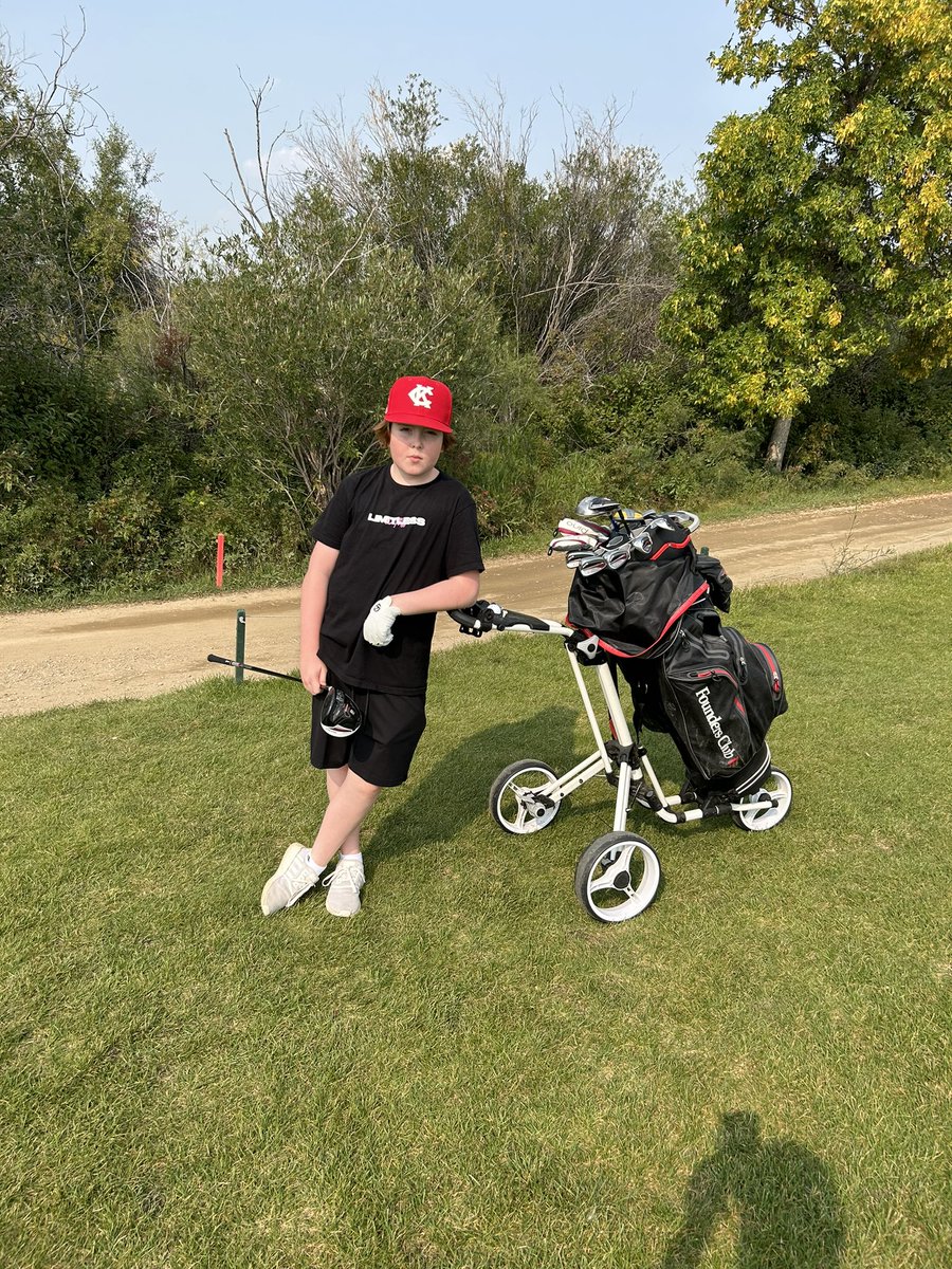 Gotta say he’s one of my favourite golf partners. Kid can hit a ball. Love ya bug. Back on the diamond today for fall ball. #gingytraining