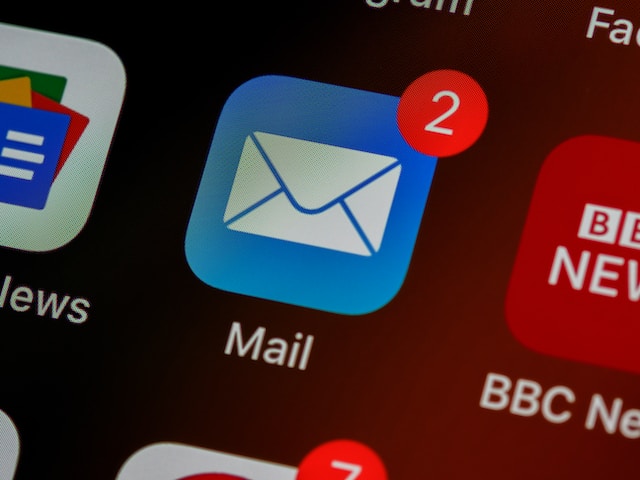 🔍 ¿Puede un jefe revisar el correo electrónico de un empleado? La respuesta no es sencilla y varía según las circunstancias y legislaciones. Es vital estar informado y actuar con ética. En este artículo de nuestro blog lo abordamos en profundidad. tinyurl.com/22nj5y8w