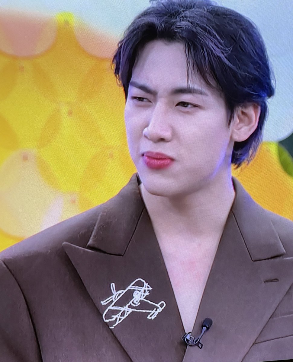 SailorMark9193's tweet photo. สีหน้ากินด้วงมะพร้าว 🤣🤣🤣 https://t.co/XCuutVv8Iu
