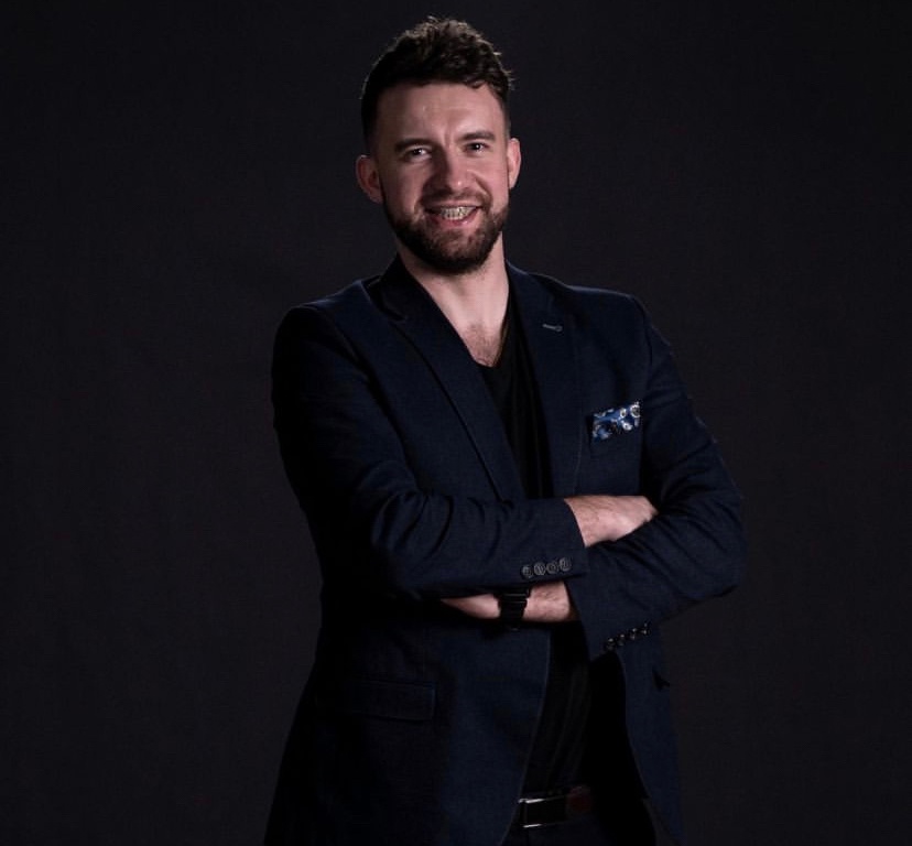 davidperrot_eth's tweet photo. Documentary, business, with big ambitions 💻 https://t.co/SdGERCeV10