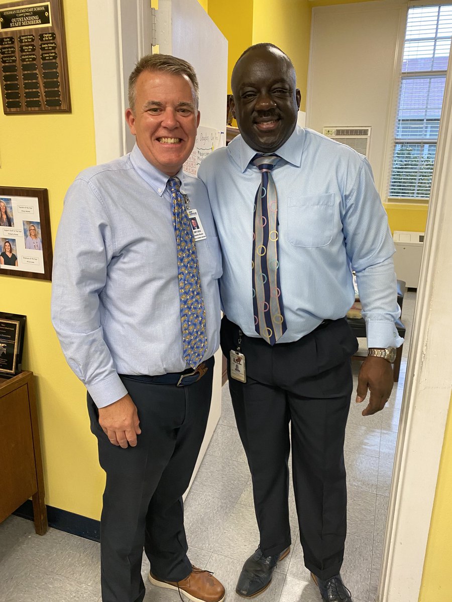 We appreciate our Stedman “Star” principals! Thank you for a great #FDOS greeting in ⁦@CumberlandCoSch⁩