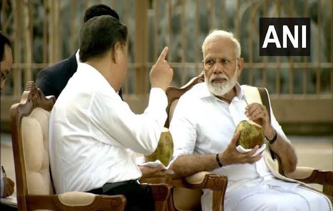 _HumHindustani's tweet photo. क्या कहती है ये बॉडी लैंग्वेज? Caption please #ModiSurrendersToChina https://t.co/fp6pBixz6k