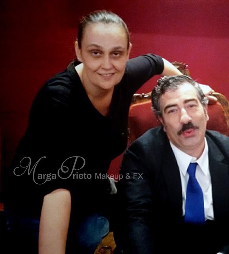 PrietoMarga's tweet photo. Recuerdos de rodaje, con Agustín Jiménez
https://t.co/eHPPzgxi9b 

#rodaje #cine #cineepoca #maquillaje #maquillajeprofesional #maquillajecine #maquillajeprotesico #makeup #professionalmakeup #filmmakeup #tracher #margaprietocursos #margaprietoart #margaprieto https://t.co/AfYCyUr1Sw