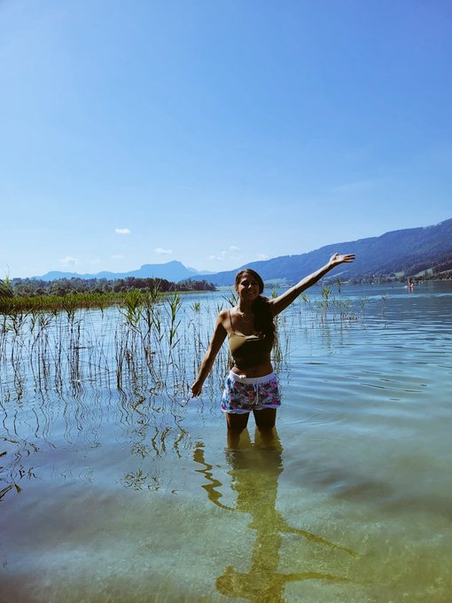 Lieber im Bergsee baden, als in Arbeit schwimmen. 😂  Ich war campen und werde die Tage mal ein mini bisschen<a href="/tag/smile"class="tags"><span>#smile</span></a><a href="/tag/home"class="tags"><span>#home</span></a><a href="/tag/girl"class="tags"><span>#girl</span></a><a href="/tag/happy"class="tags"><span>#happy</span></a><a href="/tag/halloween"class="tags"><span>#halloween</span></a><a href="/tag/couch"class="tags"><span>#couch</span></a><a href="/tag/l%C3%A4cheln"class="tags"><span>#l&auml;cheln</span></a>