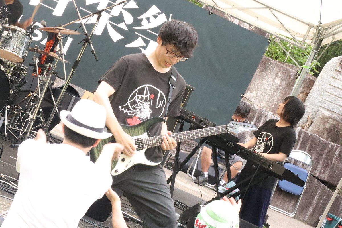 FRAiTH_'s tweet photo. 昨日は石神の丘音楽祭ありがとうございました！！！

自然の中の解放的なステージで演奏できて楽しかったです🙌
音楽祭を通してたくさんの音楽に触れ、出会えて楽しい1日になりました！！

#石神の丘音楽祭
#FRAiTH https://t.co/KE0ROe65oa