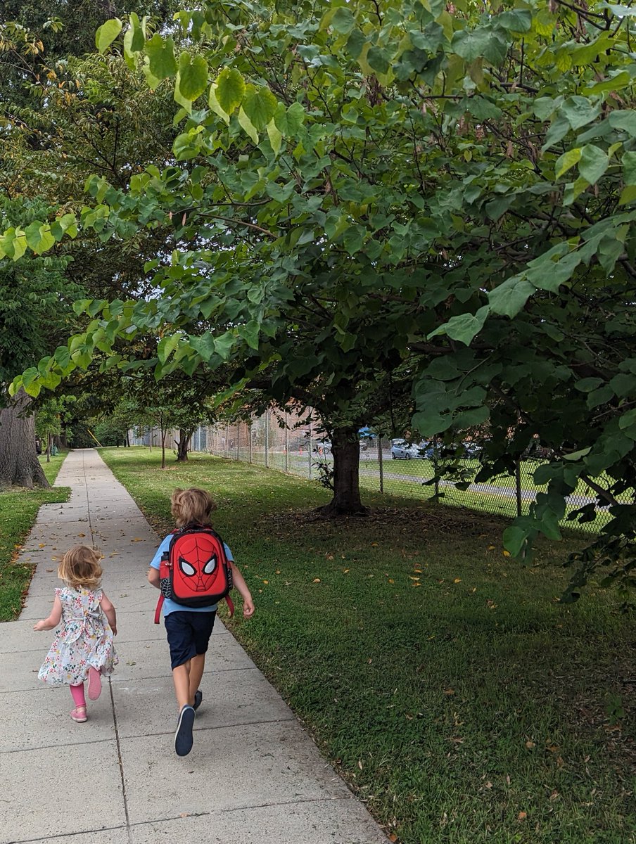ChelseyDC's tweet photo. Happy 1st Day of School!
🏫🎒✏️
#FirstDayLooks #FirstDayDC https://t.co/2KD7JaKEZQ
