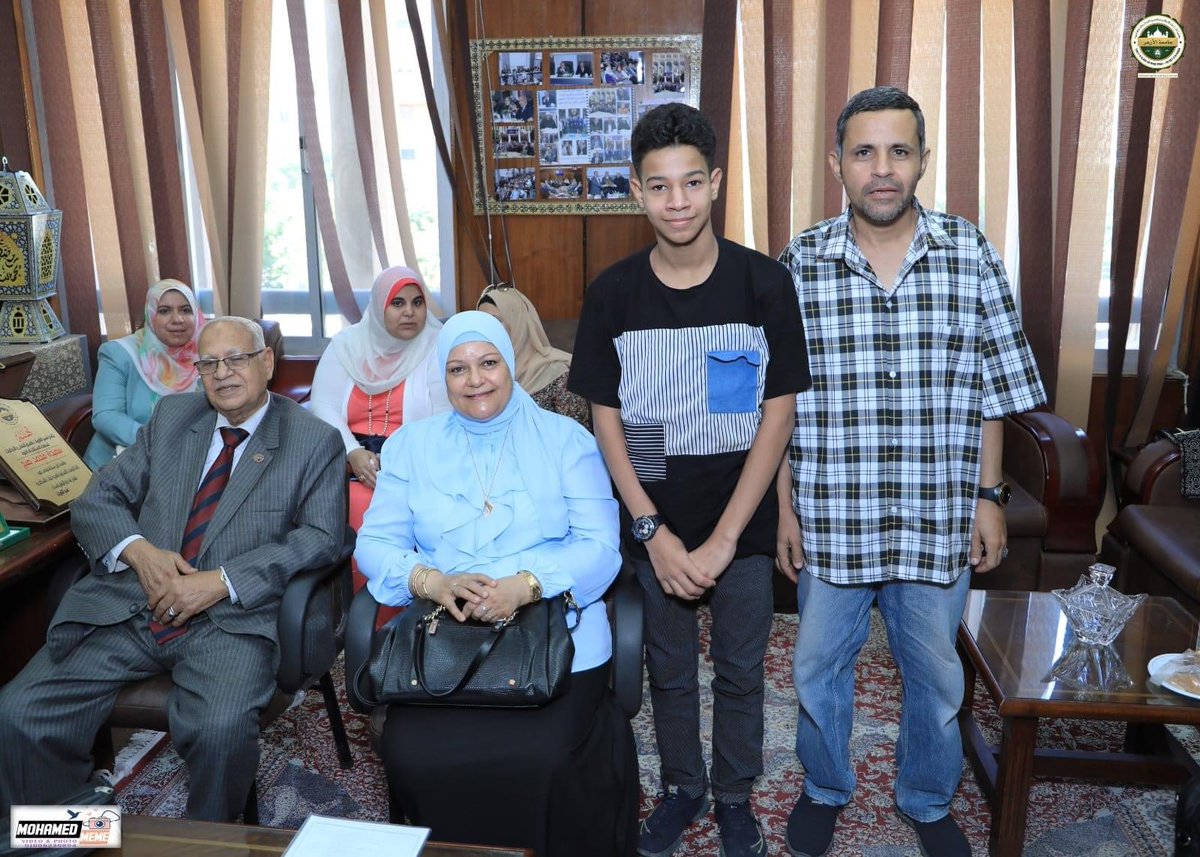 صورة للذكرى من كلية بنات الاسكندرية