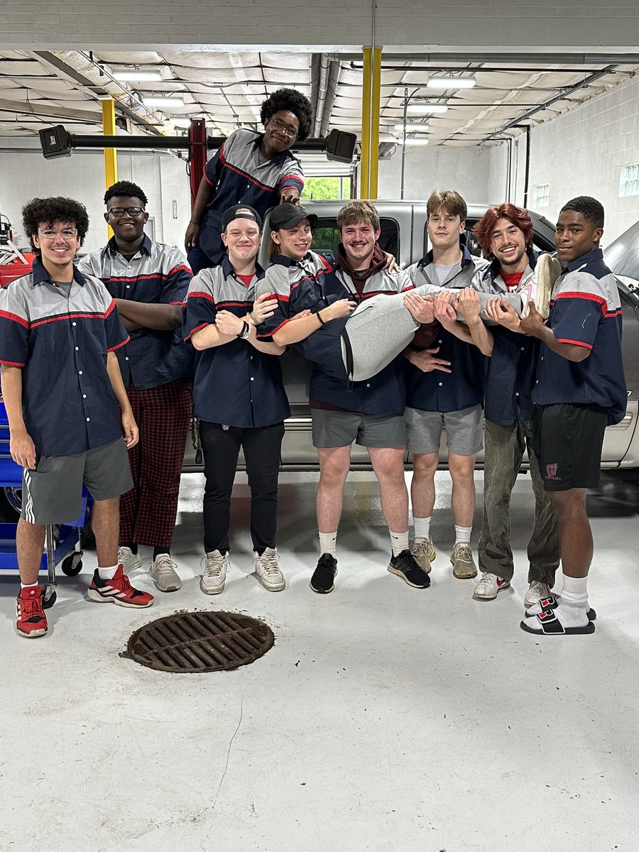 Six District Educational Compact tweet media