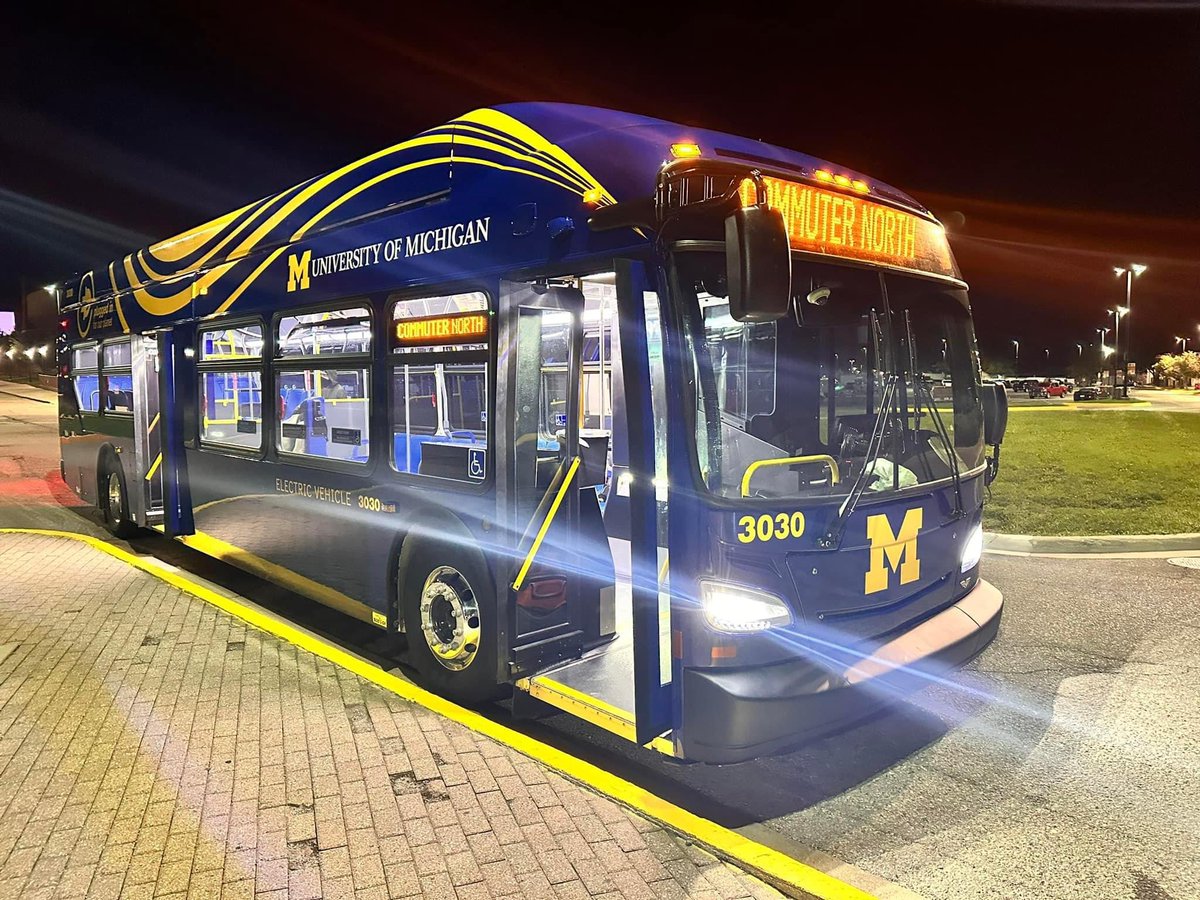 UMichBusDrivers's tweet photo. Welcome ho〽️e
While the first day of the semester may be a little chaotic, you can count on us to be out here bright &amp; early, ready to make Blue GO! https://t.co/AZf5LHY7ev