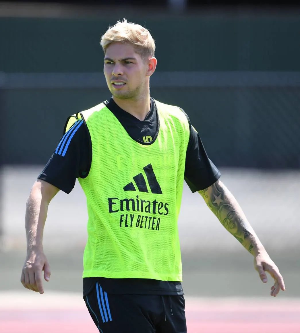 Gunnersc0m's tweet photo. How much do you think Emile Smith Rowe is worth? https://t.co/spY9ynHdEw