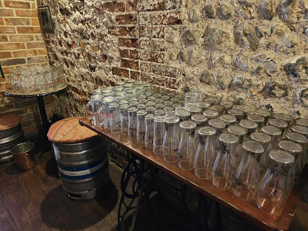 Yellow Book Bar tweet media