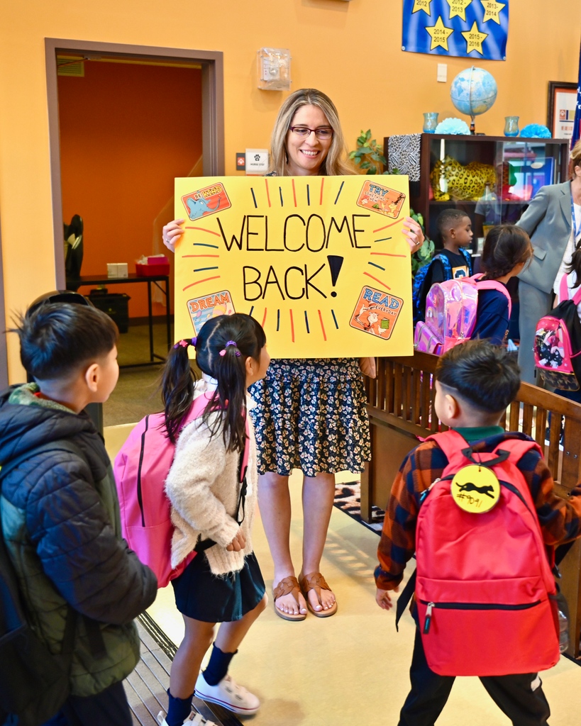 BakerRipley's tweet image. One week down in the 2023 school year! 🍎 Let&apos;s celebrate! Here&apos;s a peek into the fantastic start at the BakerRipley schools. 🥳

#BackToSchool #2023SchoolYear #ClassesStart #BakerRipley #education #excited