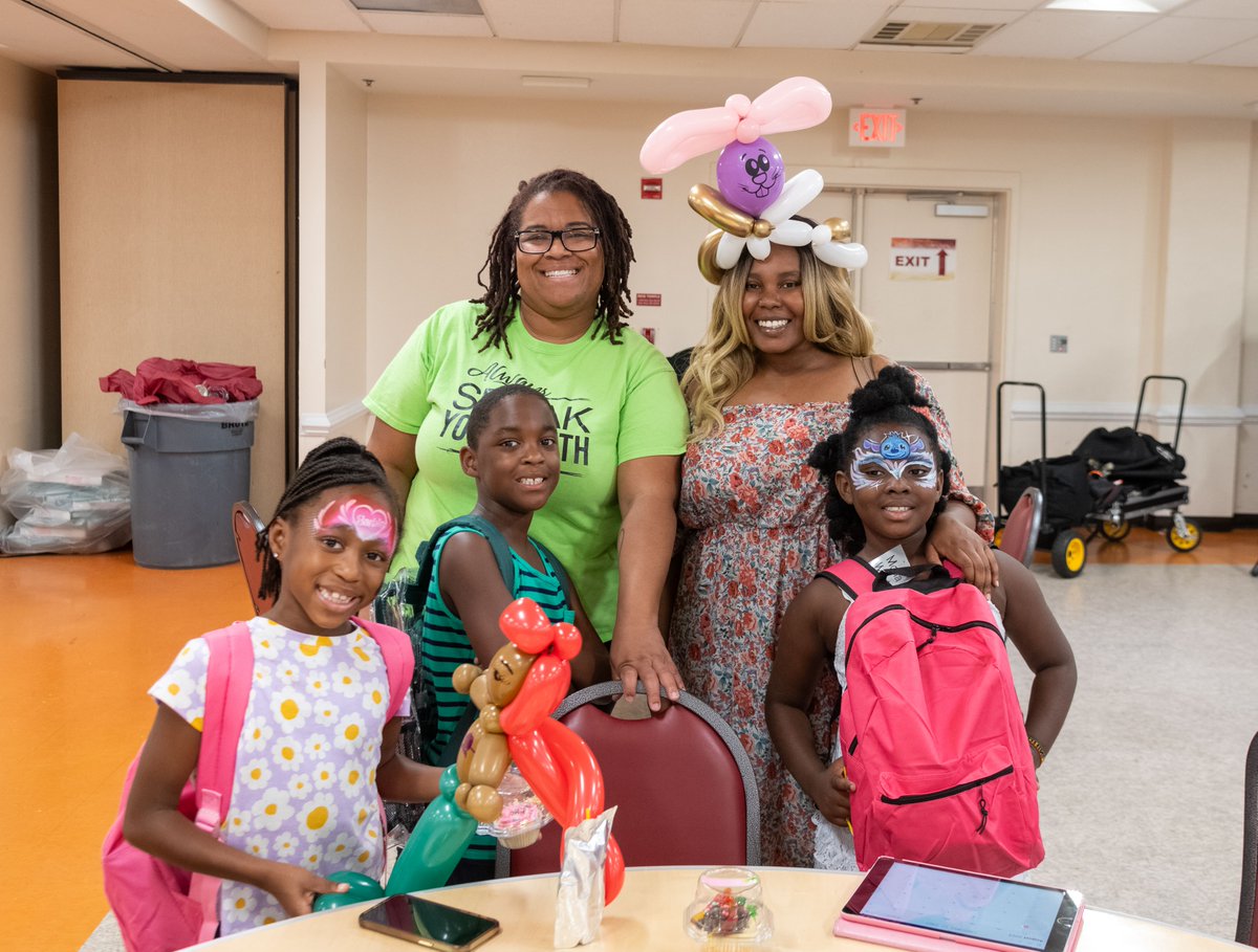 reidtempleame's tweet photo. โ๏ธ๐Happy 1st Day of School to all PGCPS students!
We pray that you have an amazing school year! We pray that God will cover and protect each of you! We pray that those that you encounter will see a light in you!
Drop 'Amen' below if you agree with this prayer!
#RTAME https://t.co/m2pMQHktVu