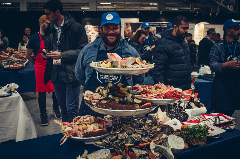 Septembre lance les phases régionales du #Championnat de France des #écaillers 2023 -2024 !  Venez découvrir le métier d’écailler à travers plusieurs épreuves :  une épreuve de connaissances, une épreuve de rapidité, une épreuve de réalisation d’un buffet de fruits de mer.