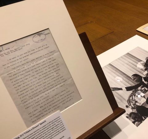 LibnOfCongress's tweet photo. Today is the 60th anniversary of Dr. Martin Luther King, Jr.'s "I have a dream" speech that he made at the March on Washington in 1963.
The @librarycongress has a vast collection of items from that historic day incl a copy of Dr King’s speech.
🧵👇🏽 https://t.co/Pjo9aUDxW4
