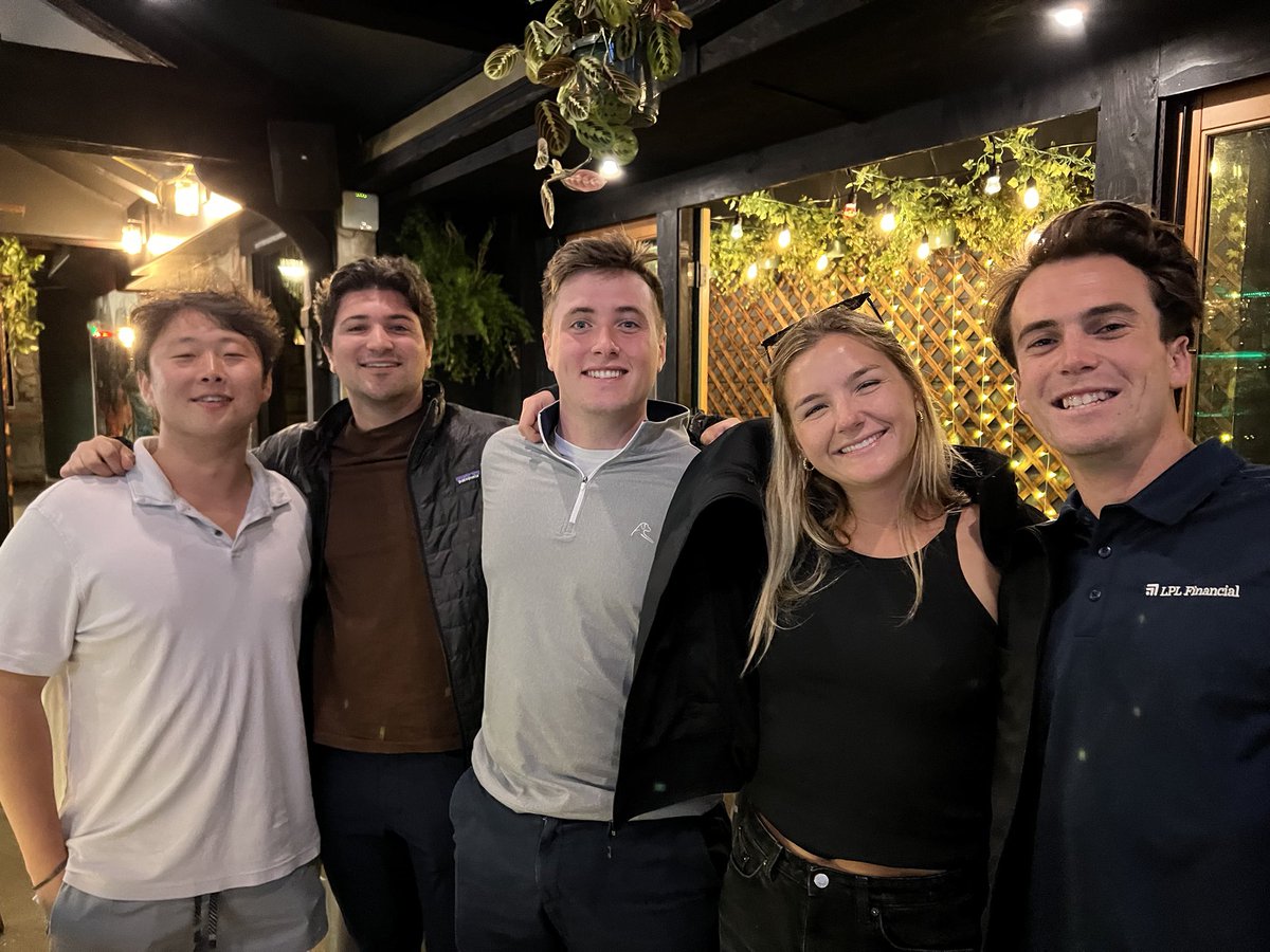 SfTrivia's tweet image. New week, new opportunity for fun tonight: Join Corey for FREE live trivia every Monday @trinity_sf from 7-9 with prizes for the top teams and a prize for Best Team Name! @ctcoreyct hosts at 1851 Union Street. #MarinaTrivia #Marina #UnionStreet #CowHollow #trivia #SFTrivia