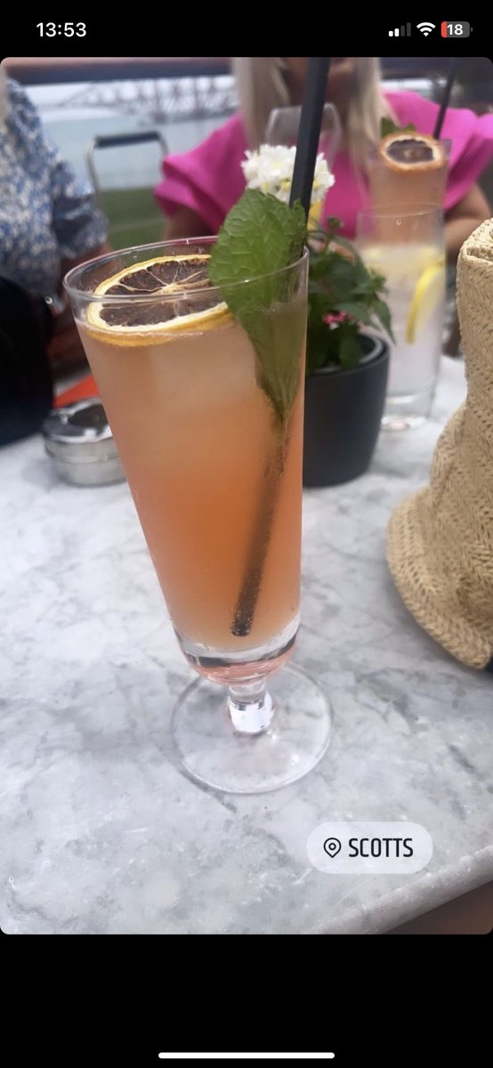 SecretScottHan1's tweet photo. Who wants to buy the next round then for me and my girls?💁🏼‍♀️🙆🏼‍♀️🍹🥂🍷im sure some new content😈😈will be sent your way if you do💋 https://t.co/tFwMkgVSCG