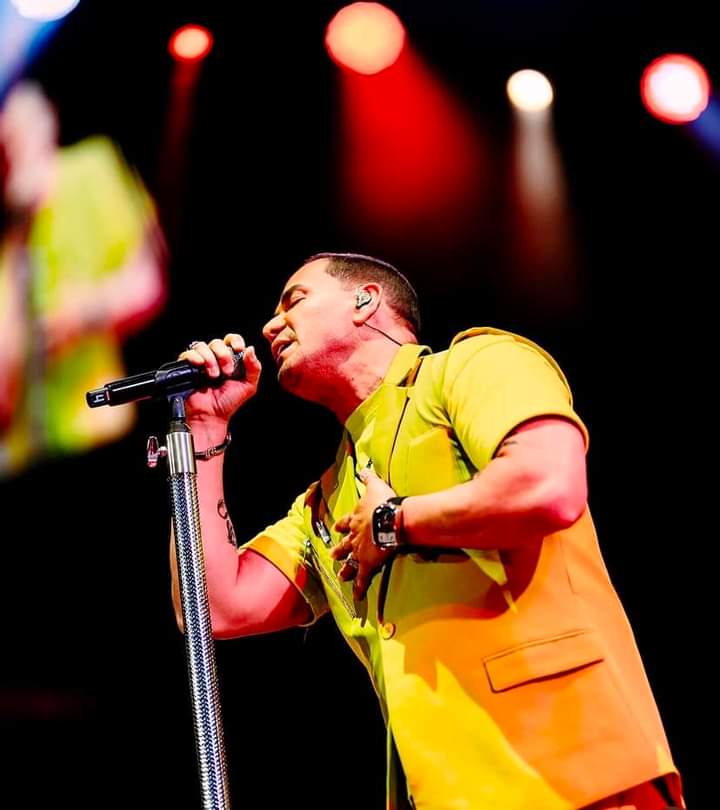 FANSPECADOPVM's tweet photo. @VictorManuelle anoche en el Movistar Arena de Chile 🇨🇱 
#VíctorManuelle #PecadoPerfecto https://t.co/hzJLn4M2bh
