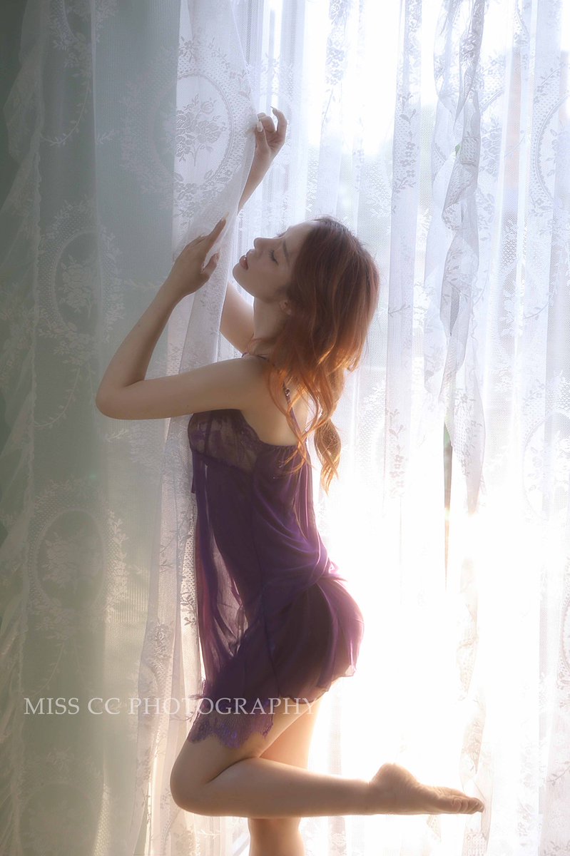是花自然香
不必太张扬
-
摄影/@misscc520 

#私房写真 #私房摄影 #性感写真 #摄影 https://t.co/McuKjMrpNi