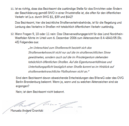 Der Vienweg in #FranzösischBuchholz ist eine #Privatstraße. Sowohl Polizei als auch Amt hatten sich deshalb bzgl. Verkehrssicherheit gegenüber Anwohnenden für unzuständig erklärt. Meine Kleine Anfrage an das Bezirksamt stellt klar, dass sie sehr wohl zuständig sind. 👇