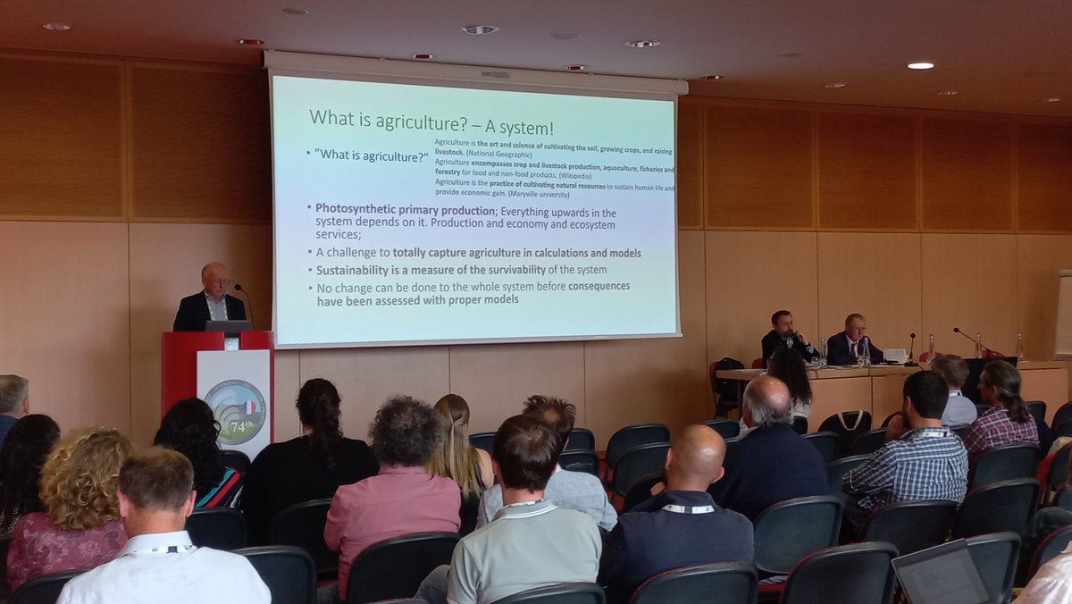 AnimalTaskFrc's tweet photo. 🔴 Defining operational #sustainability and the need for systems approach in assessing livestock farming
By @andersh22 @_SLU
#EAAP2023Session14 @eaap2023Lyon @EAAPofficial https://t.co/xncpCDRLji