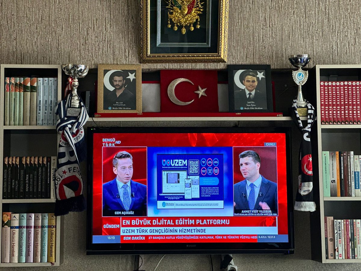 muglaocak's tweet photo. Ülkü Ocakları Genel Başkanımız Sn. Ahmet Yiğit Yıldırım (@ayyildirim1), @benguturktv'de yayınlanan, Cem Açıkgöz’ün sunduğu “Gündem” programının konuğu olarak Ülkü Ocakları Uzaktan Eğitim Merkezi Projemizi anlatıyor. https://t.co/XJeTGiBzaU