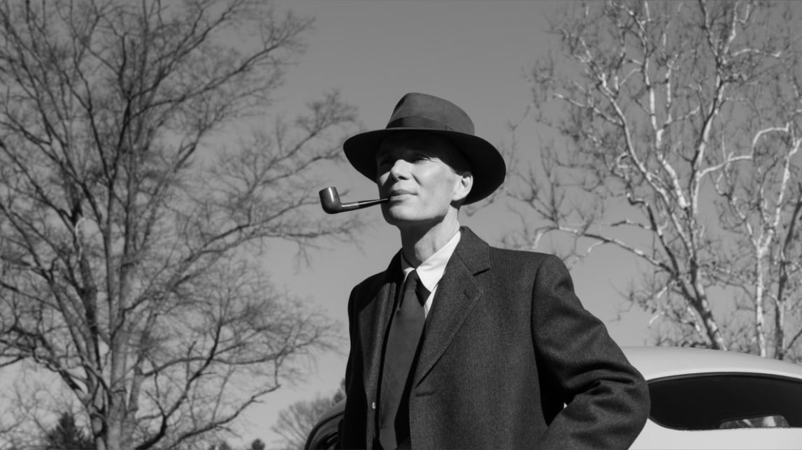 DiscussingFilm's tweet photo. ‘OPPENHEIMER’ joins the Top 5 highest grossing R rated movies.

• 1) Joker - $1.08BN
• 2) Deadpool 2 - $785.8M
• 3) Deadpool - $782.6M
• 4) Oppenheimer - $777.2M
• 5) The Matrix Reloaded - $741.8M https://t.co/58RIMcbMJD