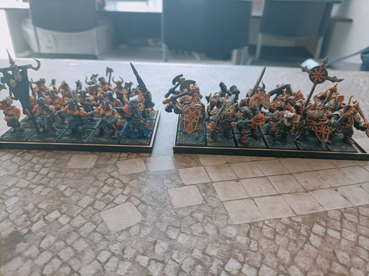 Habemus_Ludum's tweet photo. #quedadashabemusludum
1/2
En los desiertos del caos, los guerreros chocan contra los demonios. Una feroz batalla se produce con el fin de atraer las miradas de los dioses oscuros. 
#Warhammer #theoldworld @WHReforged #chaoswarriors #chaosdaemons #khorne #chaos #Wargaming https://t.co/vhYhFcC3X1