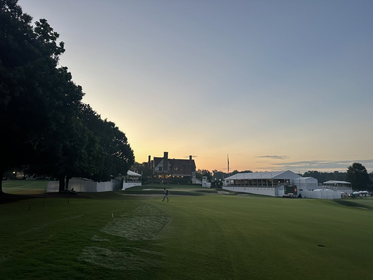 RobertTrimax's tweet photo. Another great week out at the @TOURChamp. Big thanks to @aubry_charles and @eastlakegcagro for having me out again. The course was great as usual. Always a good time! https://t.co/Rz7y1YNFT6