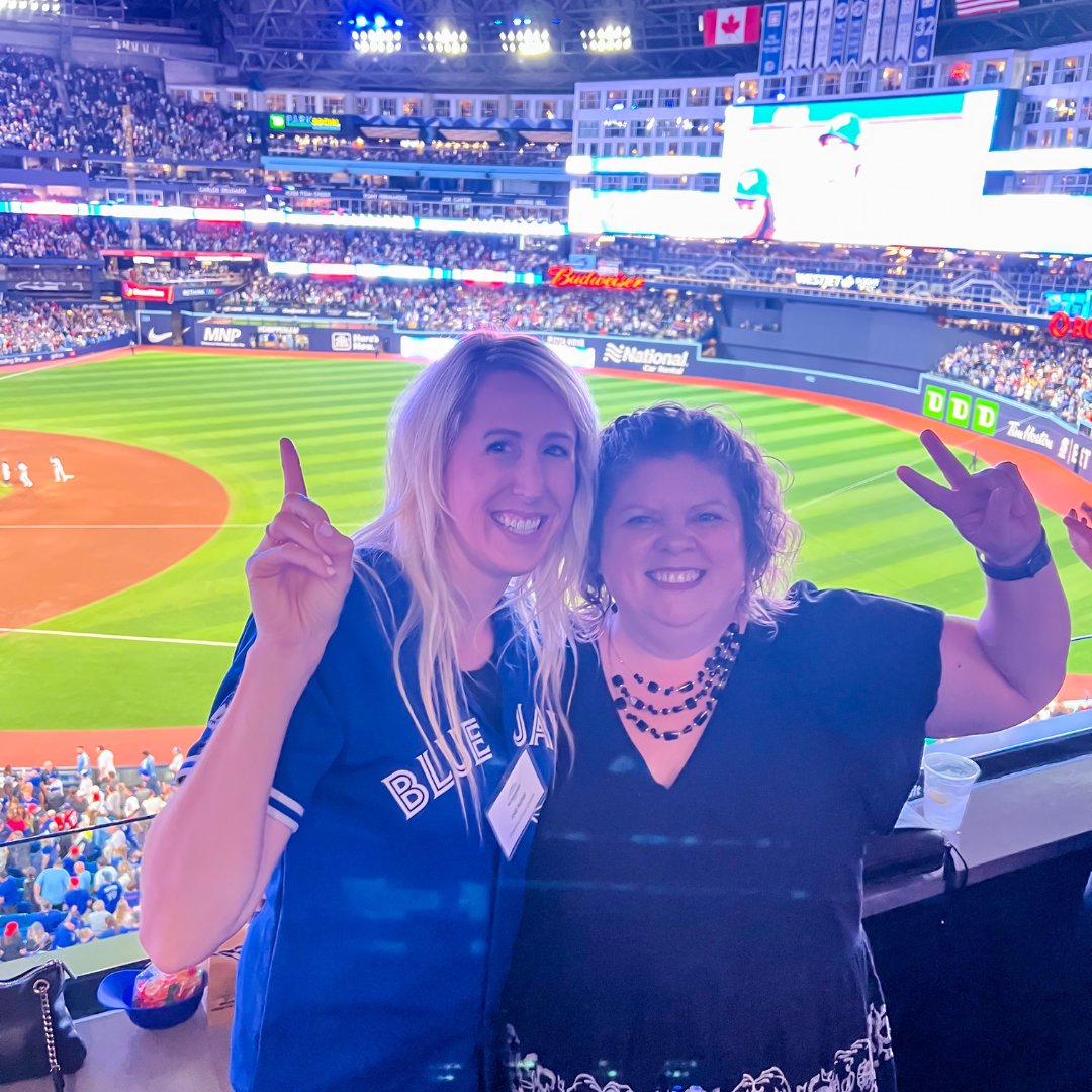 CreativeGroupIn's tweet photo. Making connections + a ballgame with partners = a blast of a time! We had a wonderful time attending the @CMEexpo earlier this month, complete with Barbie-themed beverages. π·
#CanadianMeetings #MeetingPlanners #CMEEXPO #Barbie #LetsThrive https://t.co/Hgjzxmw9QQ