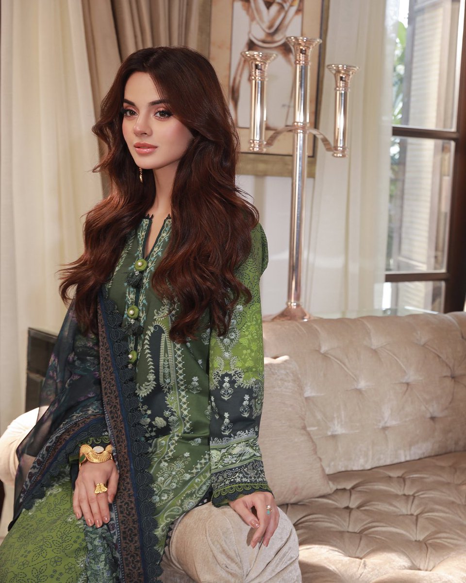 asimjofa's tweet photo. Asra Intermix Collection By Asim Jofa | Pre-Book Now | Deliveries Start on 29th August

Pre-Book Now: https://t.co/tOUKfZEFa9

#AsimJofa #IWearAsimJofa #AsraIntermixCollection #SaboorAly #AymenSaleem #KomalMeer #JofaPrints #Unstitched #AJEssentials #Lawn #Fashion #Trending https://t.co/RqEpSSbBdS