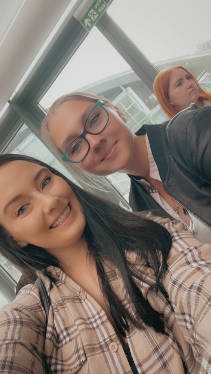 Demi Sharp tweet media