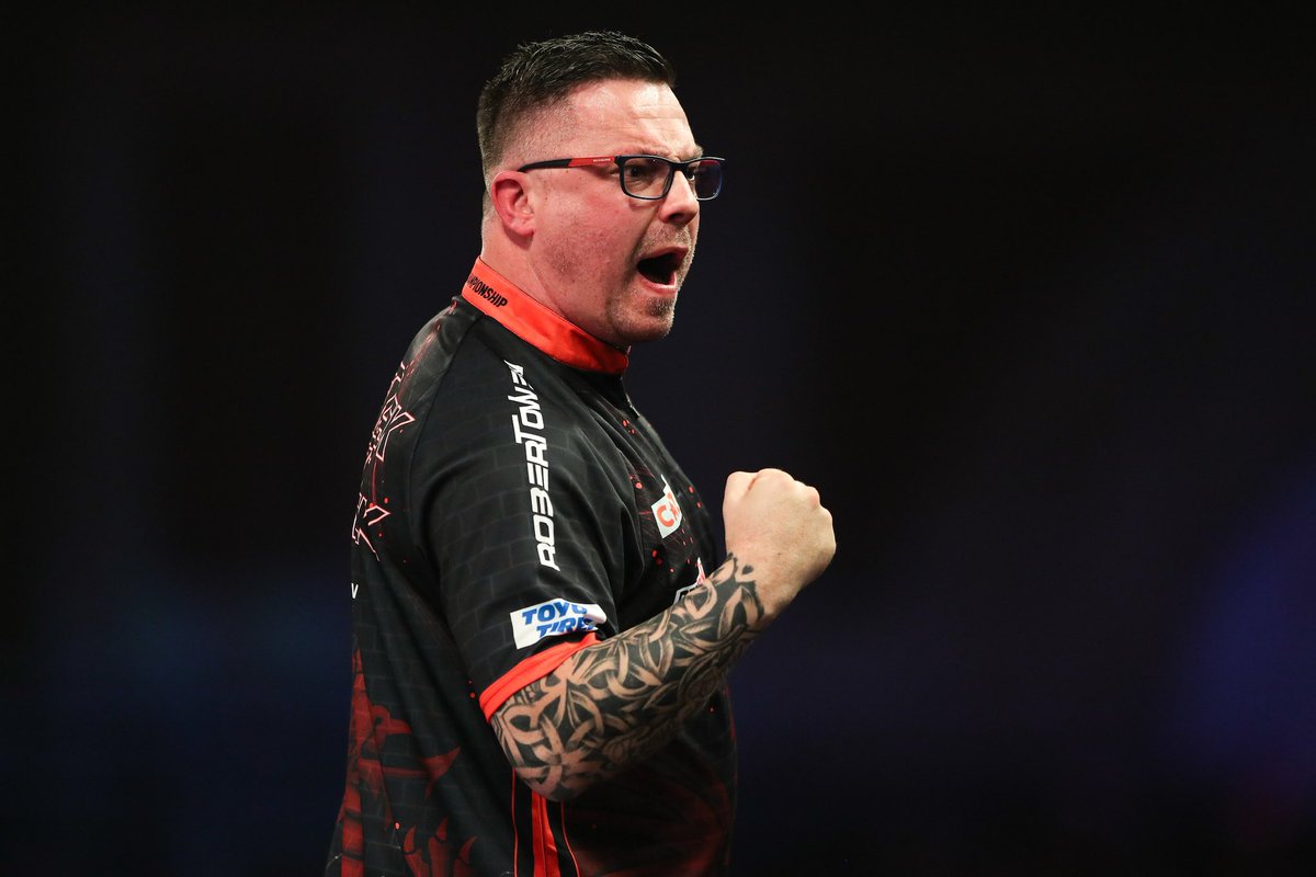🎯 𝗢𝘄𝗲𝗻 𝗯𝗼𝗼𝗸𝘀 𝘁𝗿𝗶𝗽 𝘁𝗼 𝗕𝘂𝗱𝗮𝗽𝗲𝘀𝘁 🇭🇺 @stackattack84 qualifies for the Hungarian Darts Trophy by beating Simon Whitlock. He joins Price & Clayton in 48 player field. ✅ L48: 6-3 v Simon Whitlock ✅ L96: 6-5 v Danny van Trijp ✅ L192: 6-4 v James Wilson