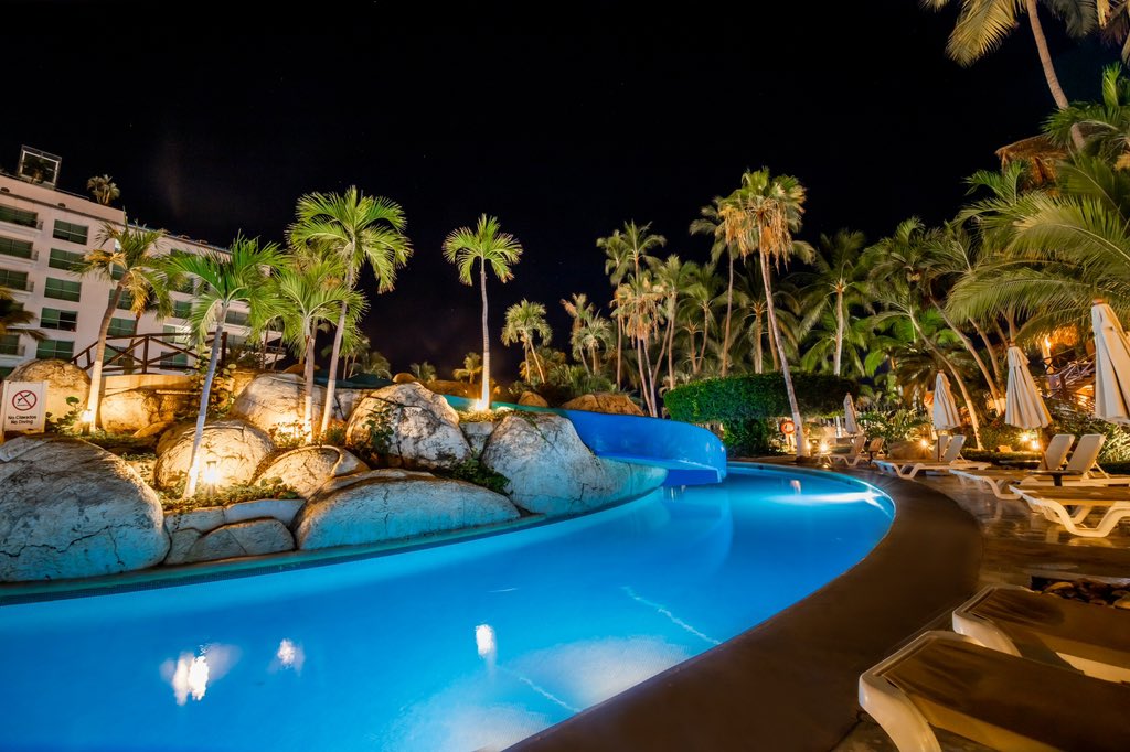 Desde aquí podrás escuchar las olas del mar y observar las estrellas 🌟 🌊 

#EmporioAcapulco #HotelesEmporio #ReviveTusSentidos