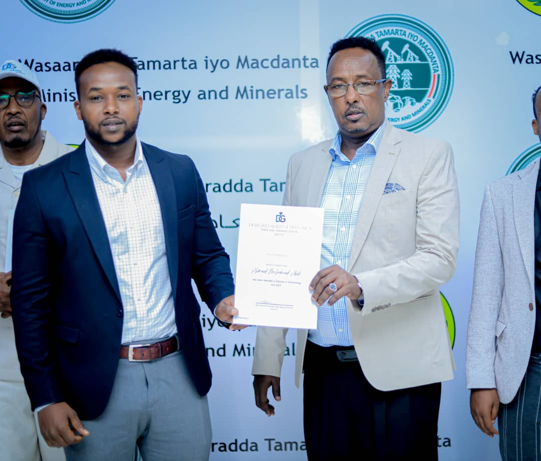SLMoEM's tweet image. The staff received extensive #training to analyze gemstones, including their value, formation,testing methods, and precious #gemstones. As a result, they were awarded the Diploma in #Gemmology. The training was provided by the #Dhagaxyahan company.
#staff training
#Somaliland