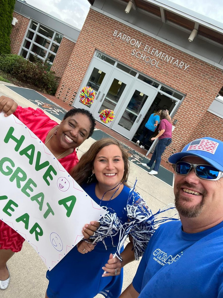 mrs_vanhout's tweet image. Thank you @LWyattHCS  for inviting a few of us to welcome back the #BarronVillage this morning for the first day of school! It was a blast to celebrate with your staff and students! #BarronKnights #weareHCS #backtoschool #firstday
