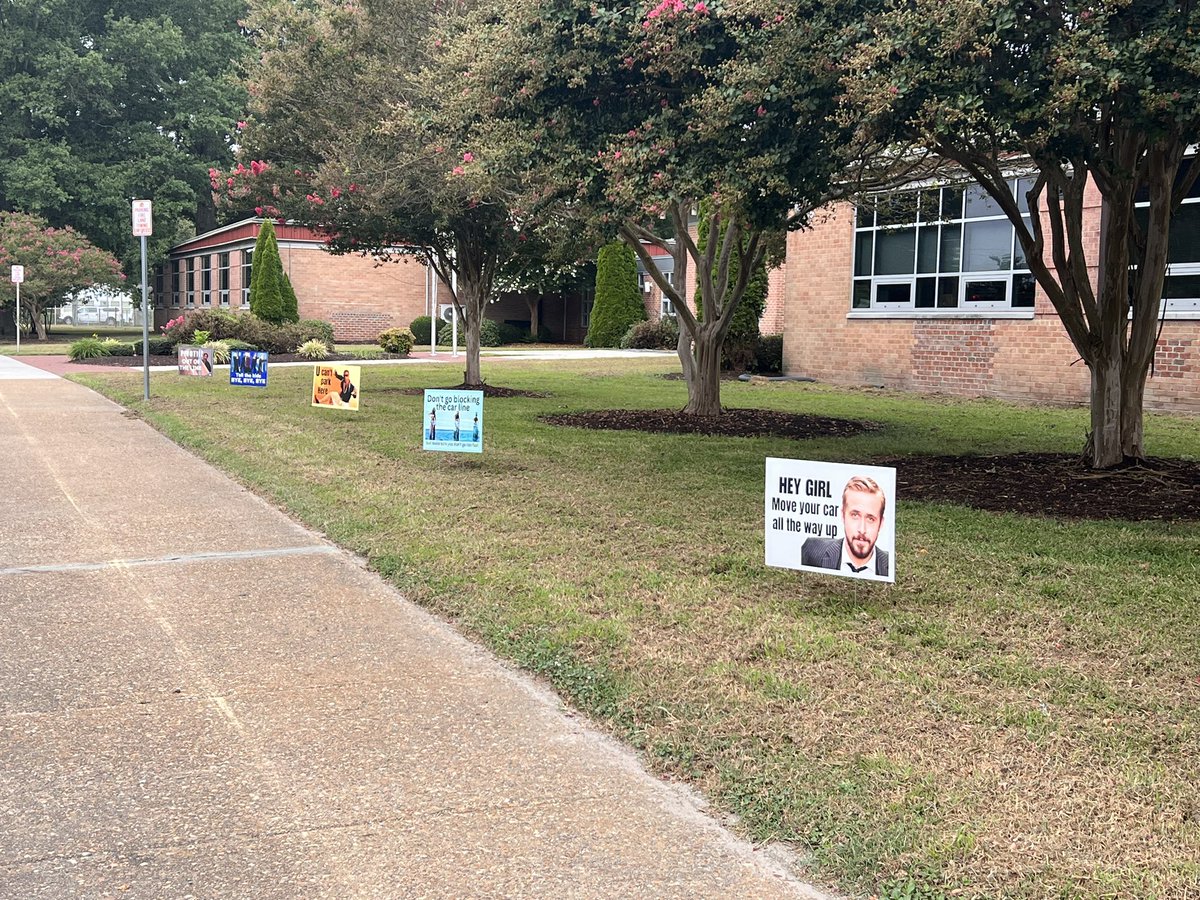 mrs_vanhout's tweet image. Thank you @LWyattHCS  for inviting a few of us to welcome back the #BarronVillage this morning for the first day of school! It was a blast to celebrate with your staff and students! #BarronKnights #weareHCS #backtoschool #firstday